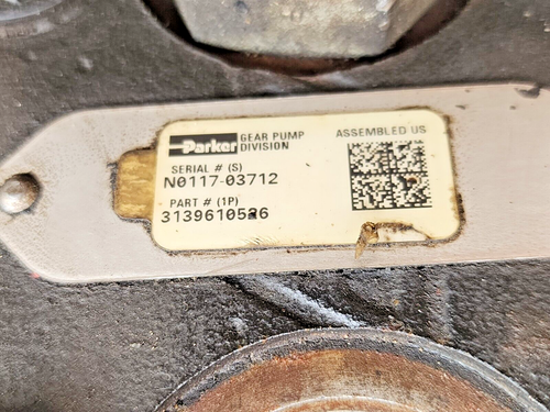 PARKER 313-9610-526 Gear Pump P51, 3139610526 BI-Rot, SAE B, 7/8"-13T Spline - Picture 2 of 16