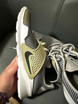 Men s Nike Arrowz Gray Running Athletic Casual Size 8 Foam