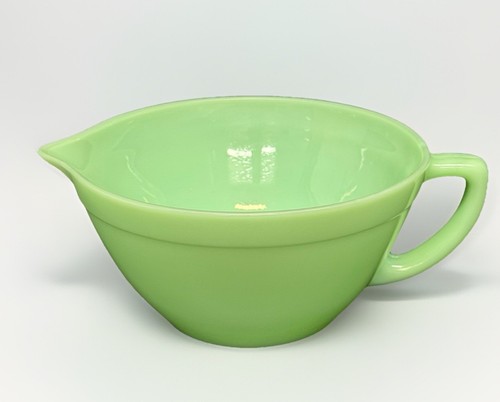 Vintage Fire King Green Jadeite Oven Ware Mixing/Batter Bowl with Pour Spout 8”