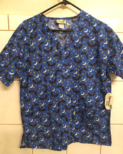 HALLOWEEN Medical Scrubs Top - 2-Pockets - Size L Bats With Moon  Stars NEW