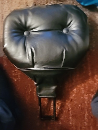 HARLEY DAVIDSON OEM HD LEATHER TOURING PILLOW BACKREST - Picture 1 of 12