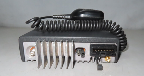 Motorola XPR4550 (Model:AAM27QNH9LA1AN) UHF frequency band DMR mobile with Mic - Picture 2 of 3