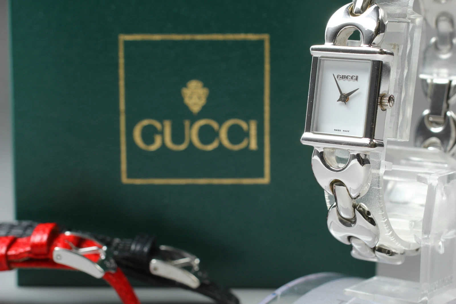 [Presque comme neuve] Montre femme Gucci 1800L argent ceinture à changement quartz du JAPON