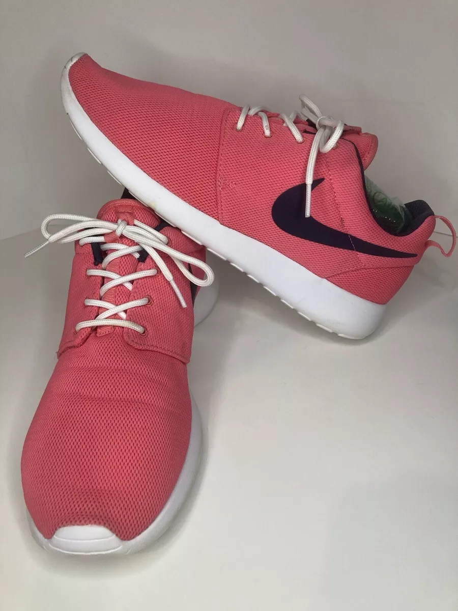 Verpersoonlijking kroon moordenaar Nike Roshe One Sea Coral Running Shoes Pink and White Women&#039;s Size 12  | eBay