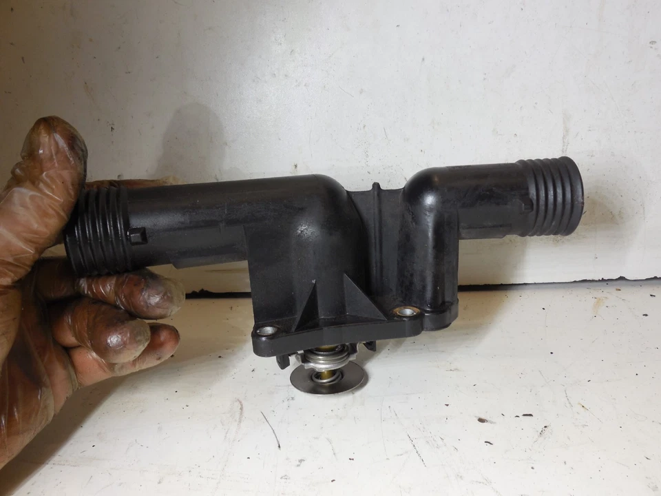 Conjunto de carcasa de termostato para 96-99 BMW 318I 318Ti 318Is Z3 1,9 L L4 DOHC Foto 2 de 4