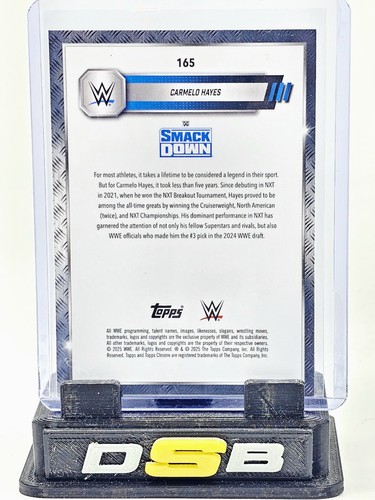 2025 Topps cromo WWE refractor zafiro azul Carmelo Hayes #165 - Imagen 2 de 2