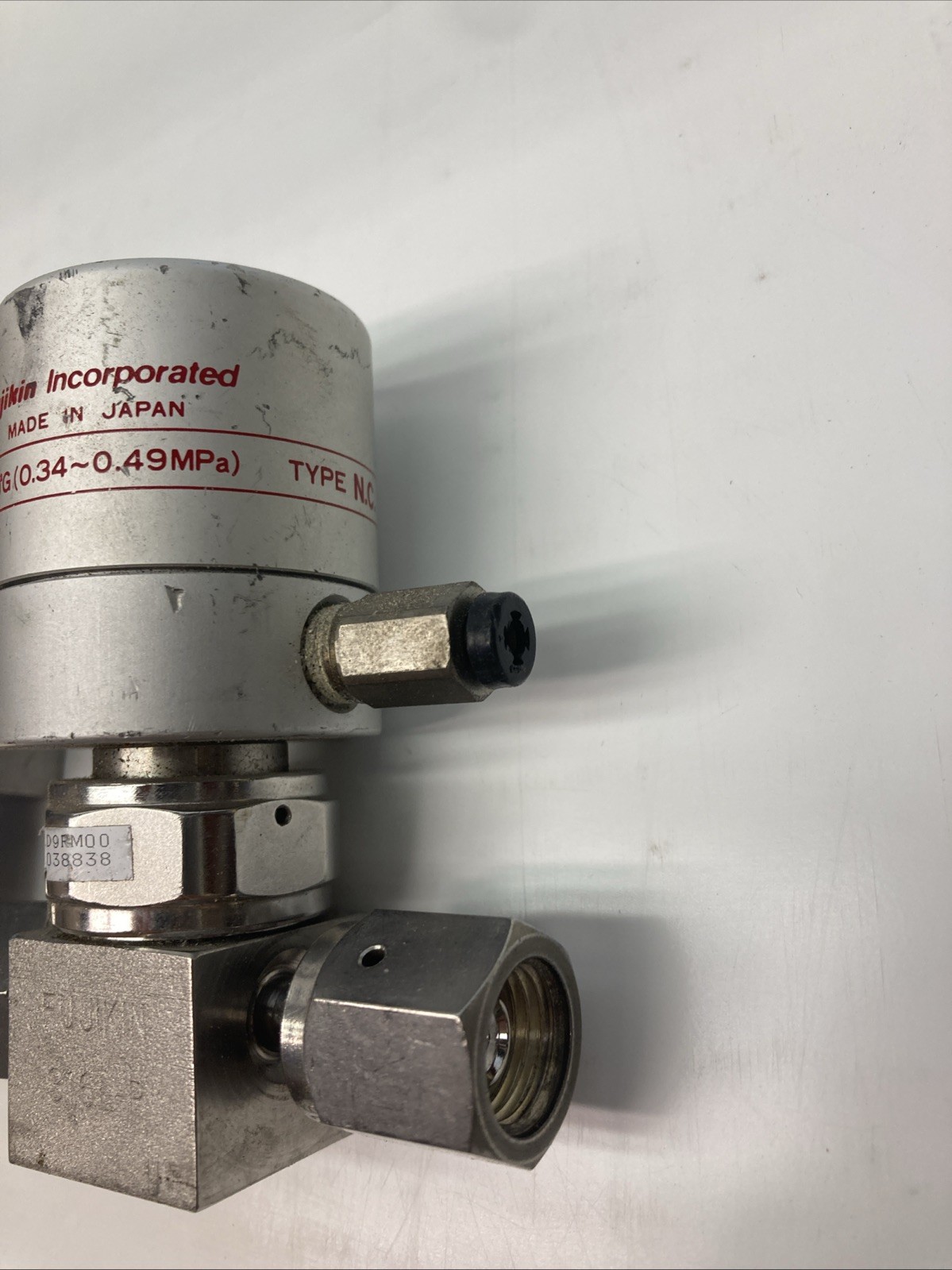 Lot Of 4 Fujikin Incorporated O.P. 3.5-5kgf/cmG (0.34-0.49MPa) | U.S.A. SELLER