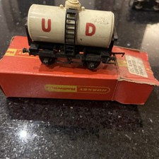 Hornby United Dairies Milk Tanker Wagon - R007 - OO Gauge