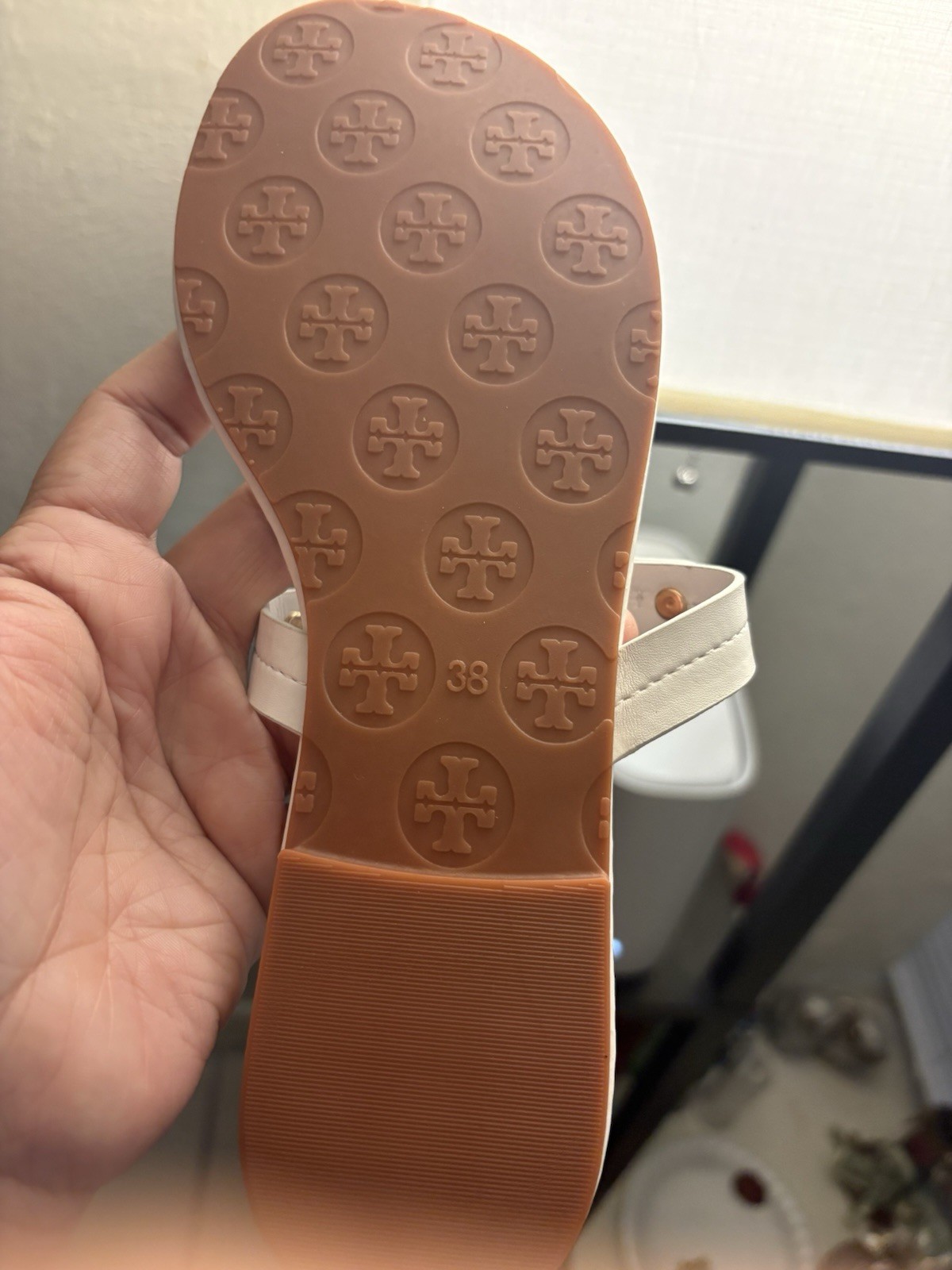 Tory Burch White Leather Logo Thong Sandals Slip On Women's Size 38 Casual thumbnail 2