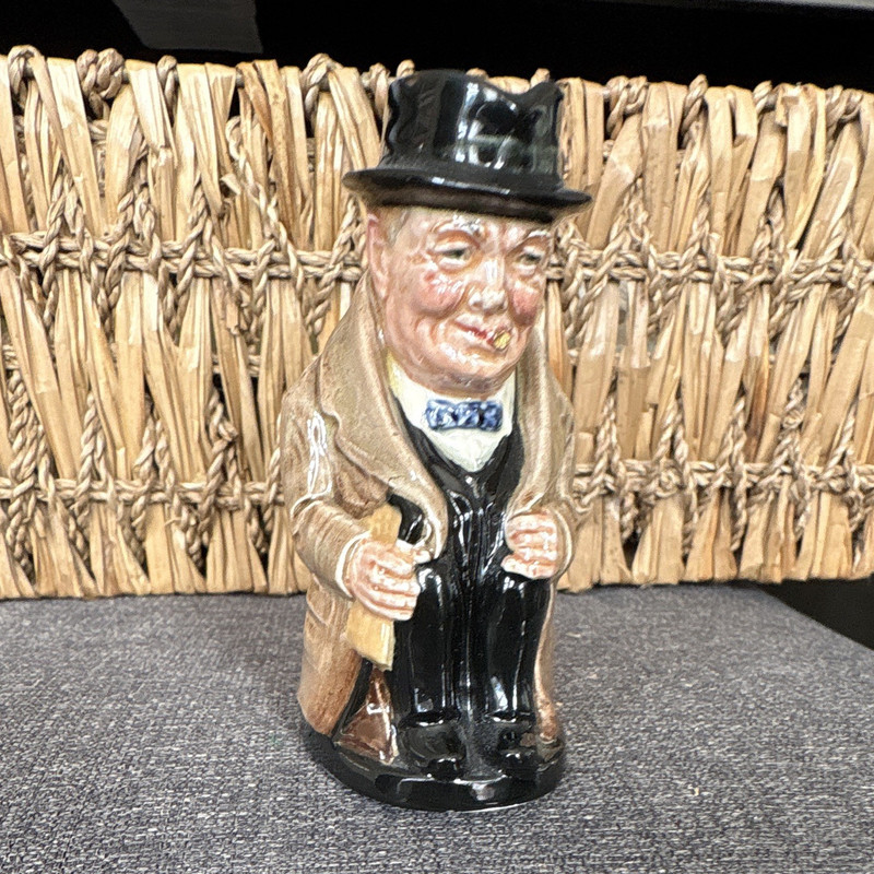 Royal Doulton Winston Churchill Character Creamer D6803 1940 England MCM