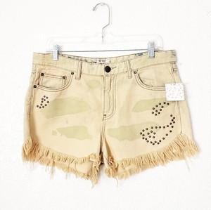 camo distressed shorts