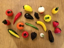 Lot Of 18 Vintage Hand-Blown Glass Vegetables /Fruits Murano Style MCM GORGEOUS!