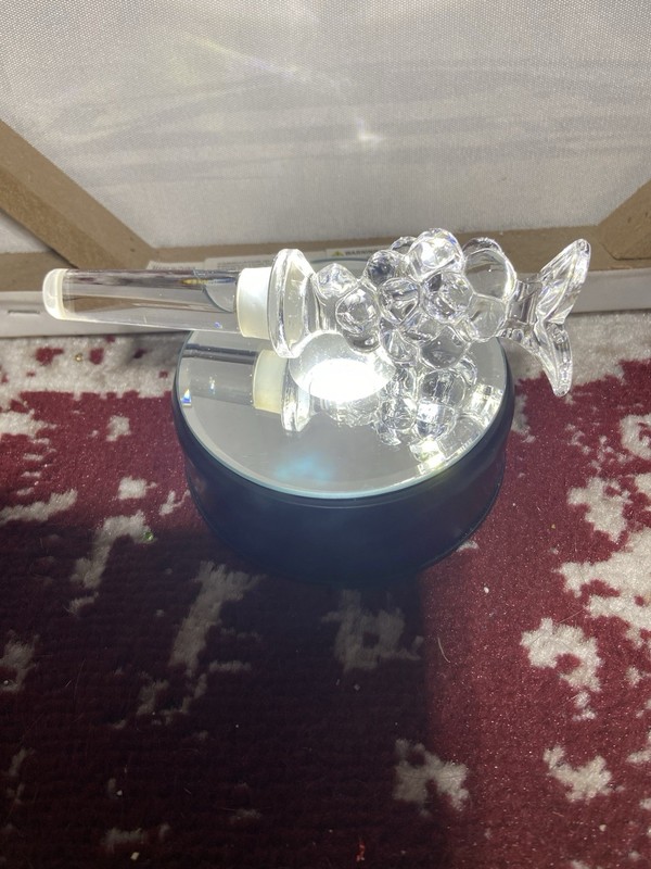 Glass Wine Bottle Stopper With Grape Cluster Motif