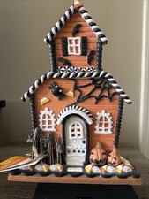 Candy Corn Lane New LARGE 13” spooky Haunted Halloween Gingerbread House