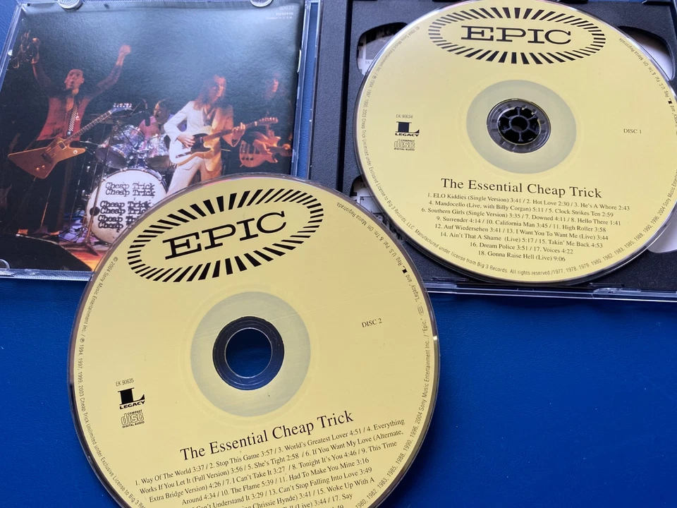 Cheap Trick - The Essential Cheap Trick  - 2 CD Set - Epic/Legacy USA D252446 - Image 4 of 4
