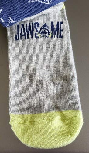 BOYS 3 PK OF GAP KIDS NO SHOW SOCKS FEATURING SHARKS-SIZE L SHOE SIZE 3-4 - Picture 3 of 6
