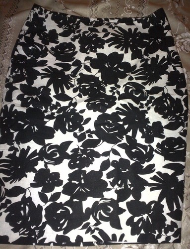 Newport News Skirt Flowers Black & White Size 6 NEW BEAUTIFUL Linen Fully Lined - 第 2/4 張圖片