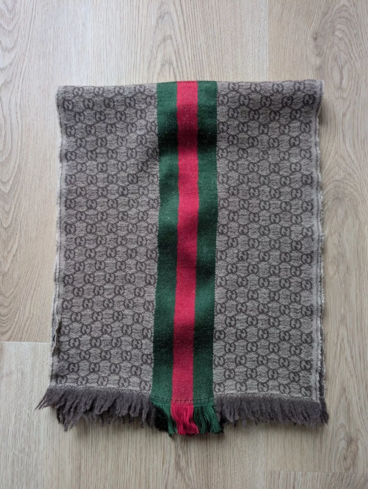 Foulard Gucci GG motif ligne sherry laine soie beige 69x13
