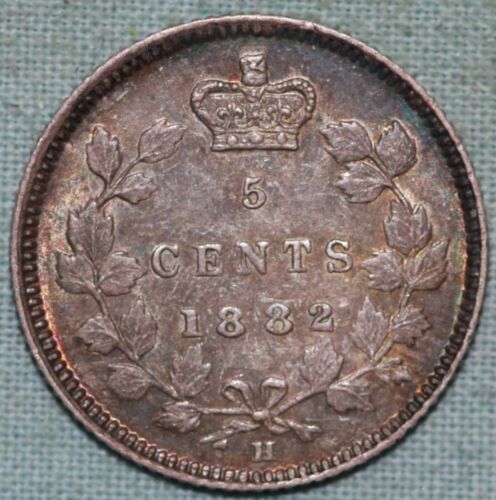 Excelente moneda de 5 centavos de plata Canadá 1882 H KM# 2 - Imagen 2 de 2