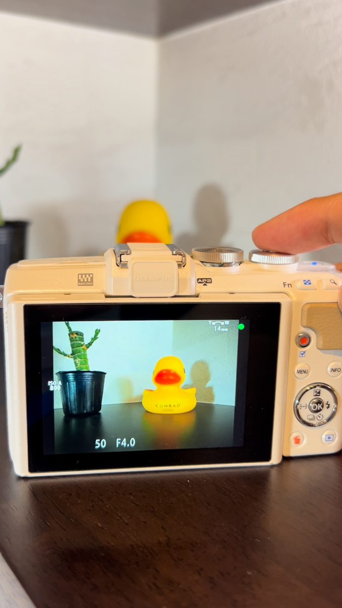 OLYMPUS PEN Lite E-PL7 white + 14-42mm + 40-150mm [Exc+++] From