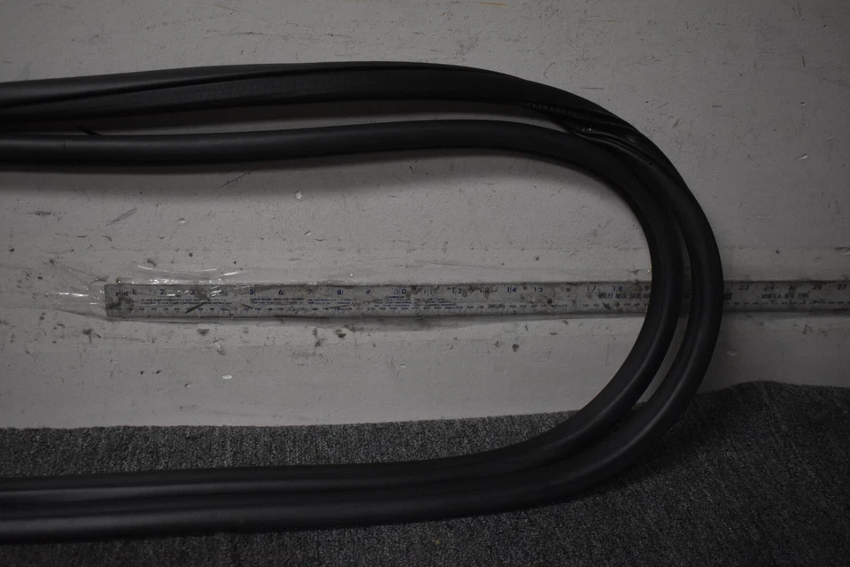 JEEP WAGONEER SEALANT FACTORY OEM - Image 3 of 4