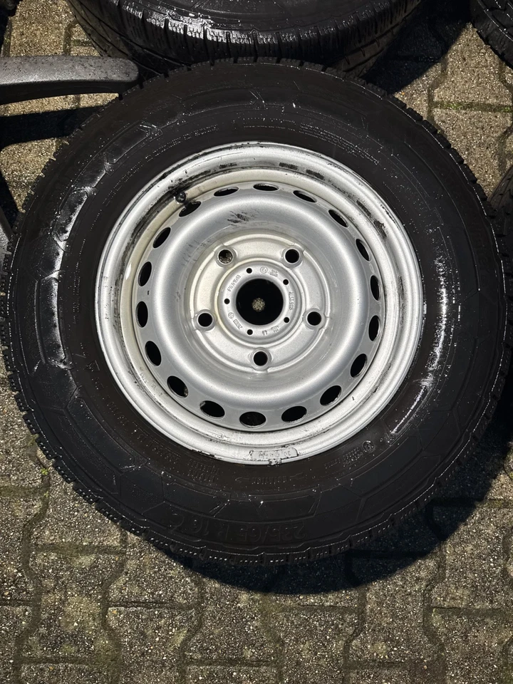 Winterräder Ford Transit / 16 Zoll Stahl /  235/65 R16C - Bild 2 von 4