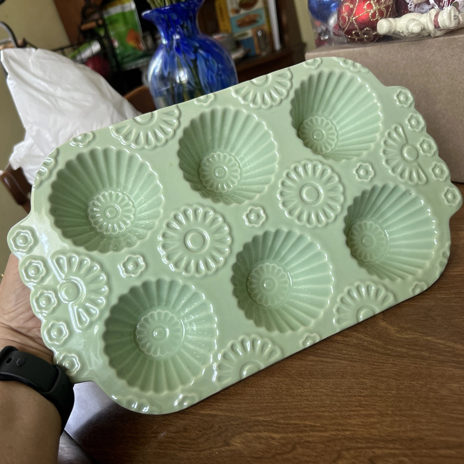 The Vintage Bake Shop Mint Green Muffin Cupcake Pan Stoneware Ceramic
Opens in a new window or tab
