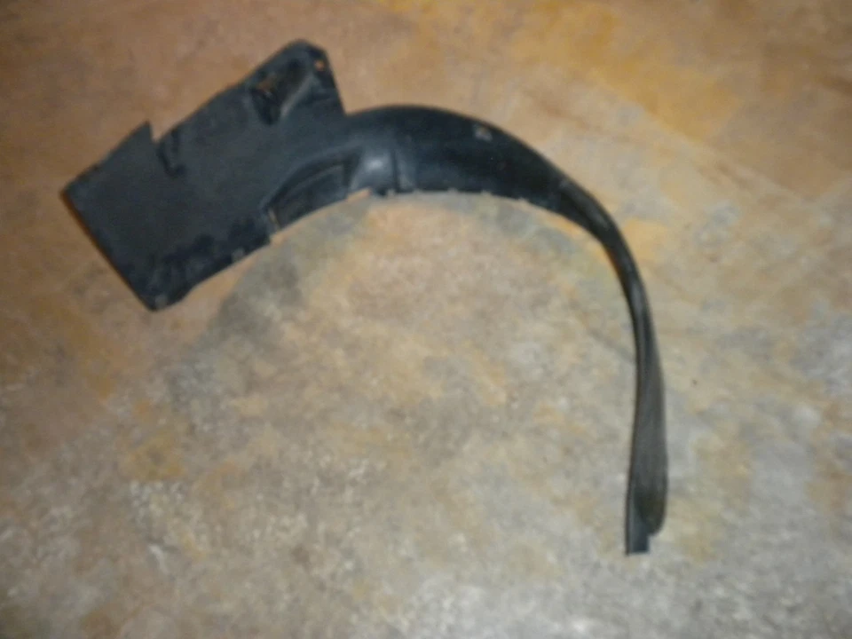 97-99 Dodge Chrysler 2 DOOR Neon RH Passengers Side Front Fender Wheel Liner OEM — 第 2/4 张图片