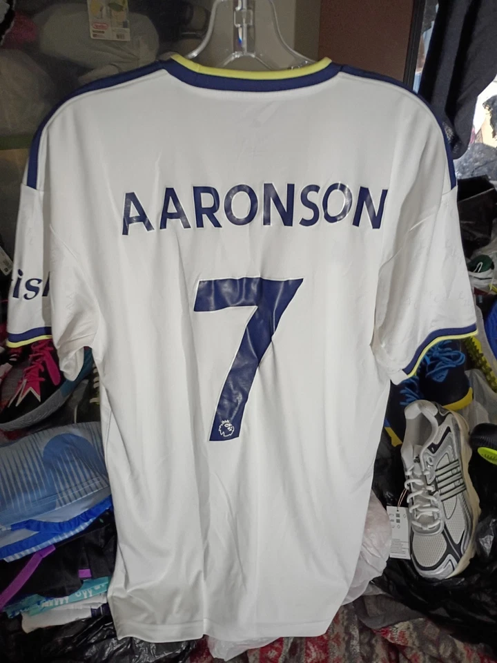 ADIDAS LEEDS UNITED 2022/2023 HOME FOOTBALL SOCCER JERSEY SIZE M - Image 2 of 4