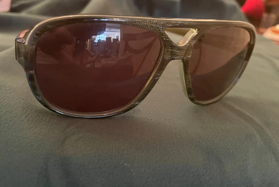 Gafas de sol Vera Wang marco verde musgo gafas de lujo Foto 2 de 4