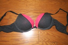 32B    Victoria Secret BRA PUSH UP   COTTON VINTAGE PADDED SUPER SMOOTH SOFT LACE