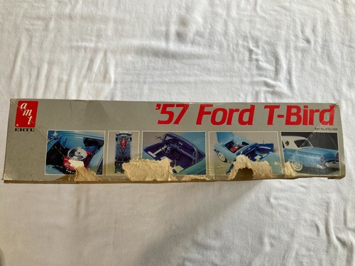 Amt Ertl 6721-11D0 6721 ’57 Ford T-Bird Hardtop Convertible 1:16 Model Kit - Picture 2 of 9