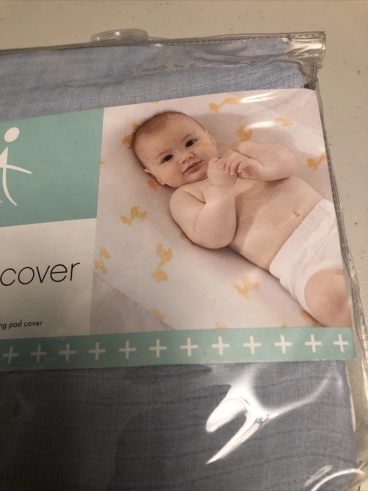 "Cubierta de almohadilla cambiadora Aden + Anais 100 % algodón muselina azul 33""x17""" Foto 4 de 4