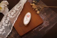 Elegant Vintage White Floral Hair Clip