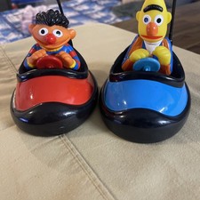 Illco Bumper Cars Bert Ernie Sesame Street Red Blue Battery Powered