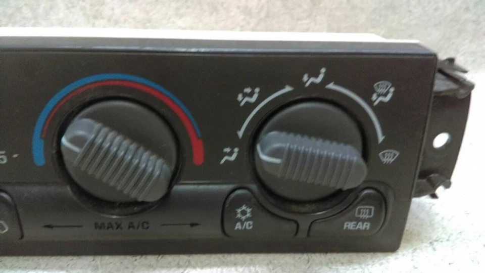 Control de temperatura climático 15054698 para camioneta GMC SIERRA 99-02 F74 Foto 3 de 4
