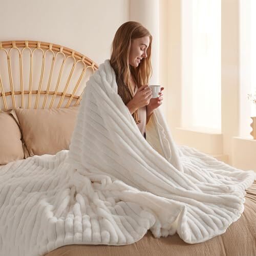 Throw Blanket for Couch Sofa Bed,Faux Fur Fluffy & Warm Fuzzy 86"x95" White - Picture 5 of 8