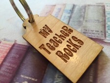 Keychain Wood engraved with the words MY TEACHER ROCKS