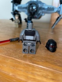 LEGO Star Wars TIE Advanced Prototype 75082 with Inquisitor