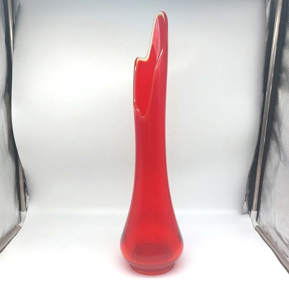 L.E. Smith 19″ Ruby Red Swung Glass Vase Smoothie Fat Bottom MCM 1960s Pedestal - Image 2 of 4