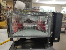 Headlight Lens Eagle Eyes FR115-B001R Dorman 1590205