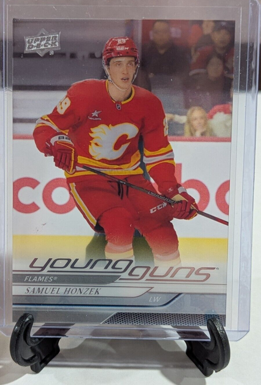2024-25 SAMUEL HONZEK Upper Deck Series 2 Young Guns Clear Cut #485 Flames