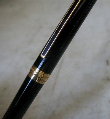 Stylo Plume S.T. Dupont Laque De Chine Noir - Plume En Or Massif 18 Carats - Occasion De Luxe