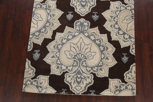 Alfombra de lana tradicional artesanal geométrica marrón oscuro 5'x8' - Imagen 5 de 12