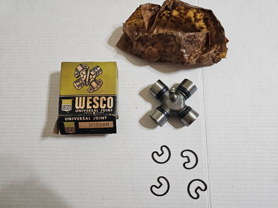 NOS Wesco #N1578R U-joint '63 - '74 GM Chev Trk / Corvette / Ford Trk