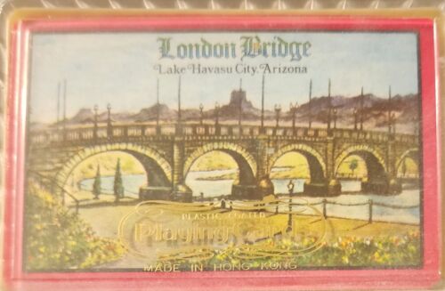 Cartes à jouer neuves rouges vintage London Bridge Lake Havasu City AZ revêtues de plastique - Photo 1/3