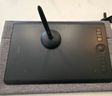 Wacom Intuos Pro PTH-660 Pen  Tablet GUARANTEED TO ARRIVE BEFORE CHRISTMAS 