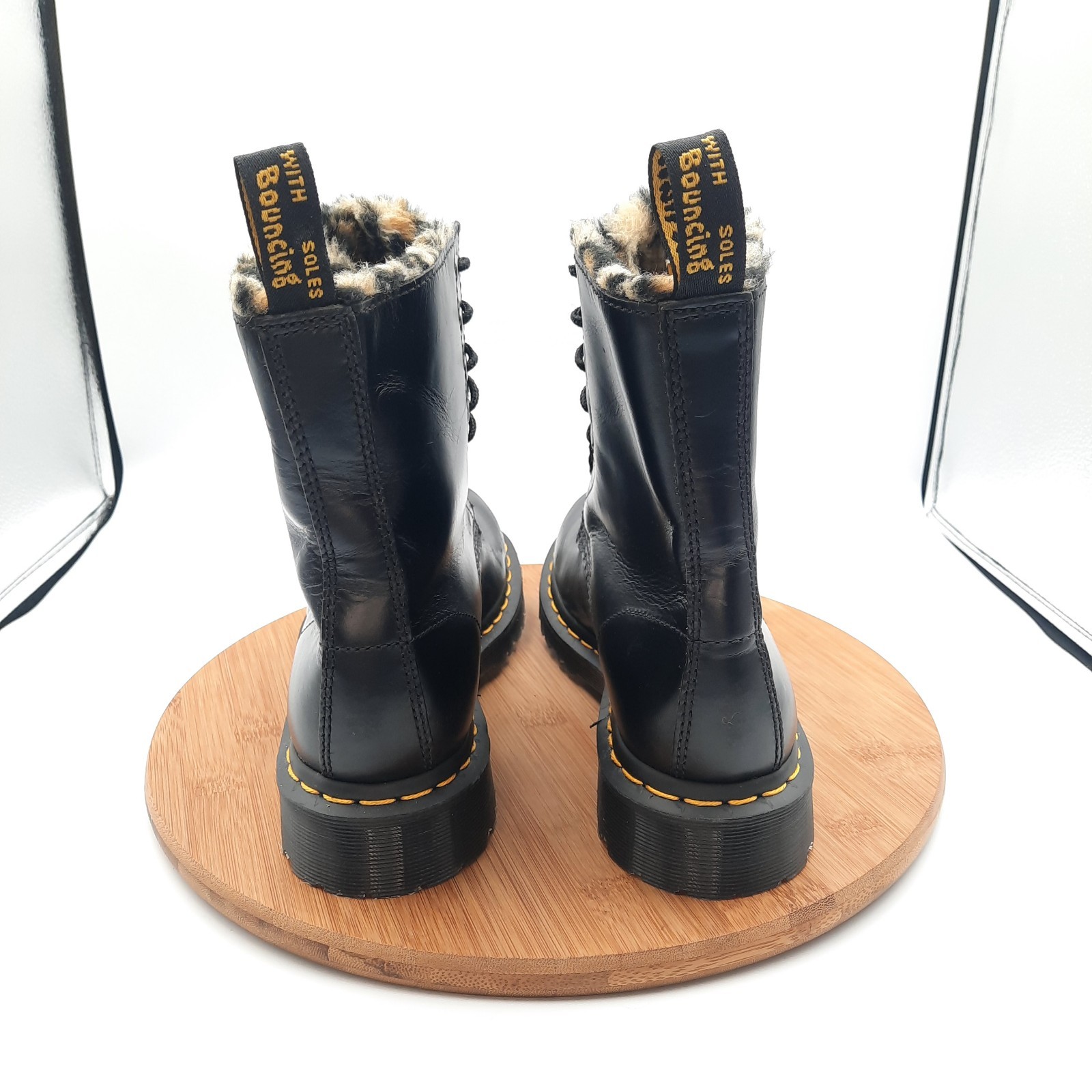 Dr Doc Martens 1460 Serena Leo Womens Size 9 Boots Black Leopard Faux Fur Lined thumbnail 4