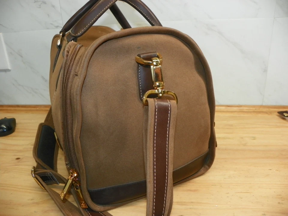 Bolso de viaje Diane Von Furstenberg marrón gamuza para llevar durante la noche fin de semana 13X11X10 Foto 3 de 4