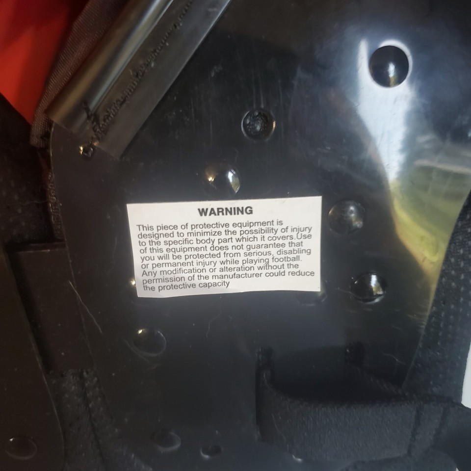 Adams Youth Football Shoulder Pads Size XS, New With Tags, Great